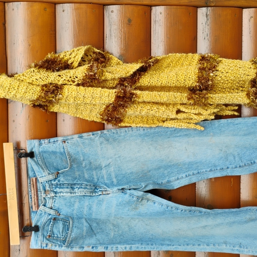 OVERSIZED SHAWL SCARF 🧣 OLIVE AND GOLD WITH FRINGE HANDMADE  🎁